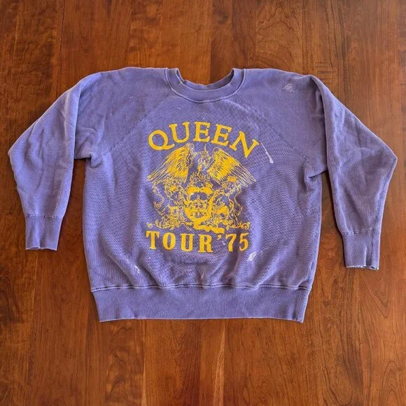 LIKE NEW - MadeWorn Queen Tour '75 Shrunken Sweatshirt in Plum Purple - Picture 4 of 7